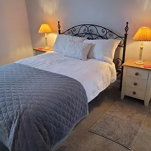 Apartment Little Haven 1 Bedroom House Sought After Area, Topsham
